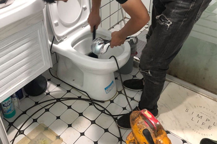 柳河疏通下水道