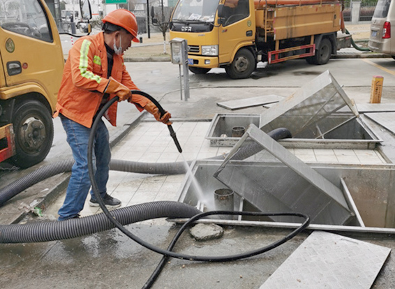 柳河隔油池清理